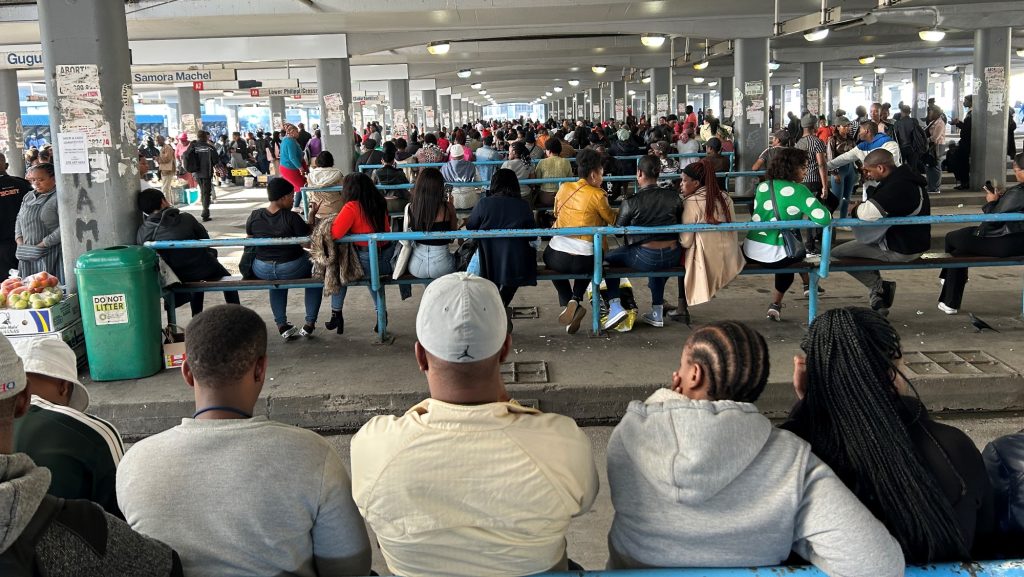 Talks on taxi dispute stalls, stay away set to continue 2 image 50420737 1