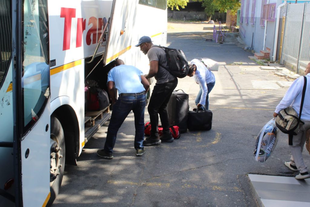 Cable theft halt long-distance train journey 2 GAz5nmVWwAARG G