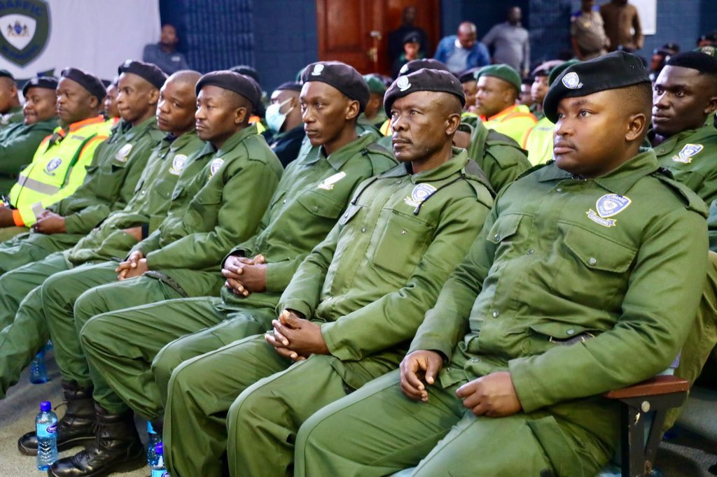 Gauteng Premier Panyaza Lesufi's promise of job extension 'hit a snag'
