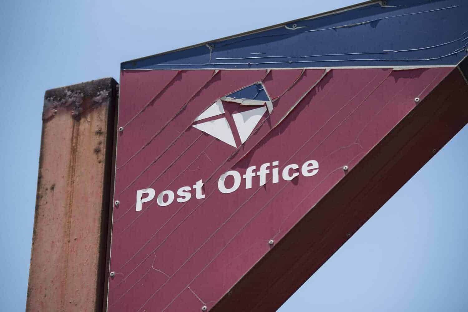 ost-Office-couriers