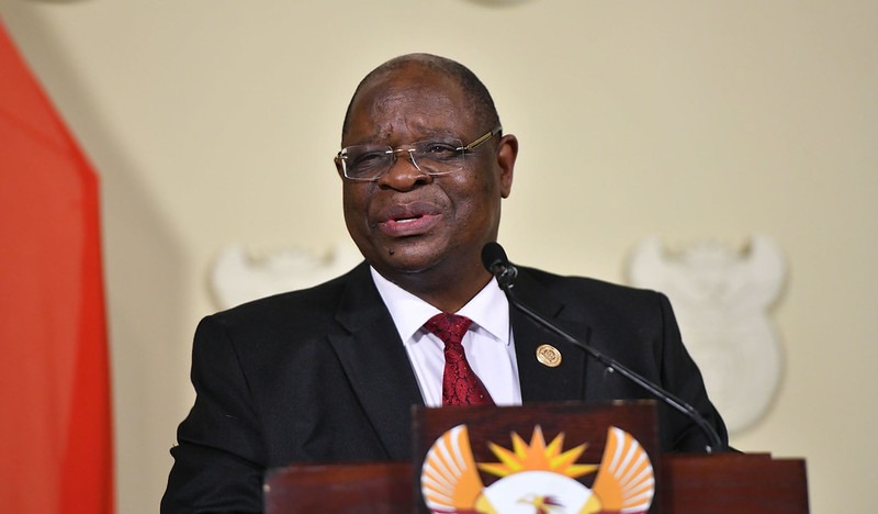 Raymond Zondo set to retire