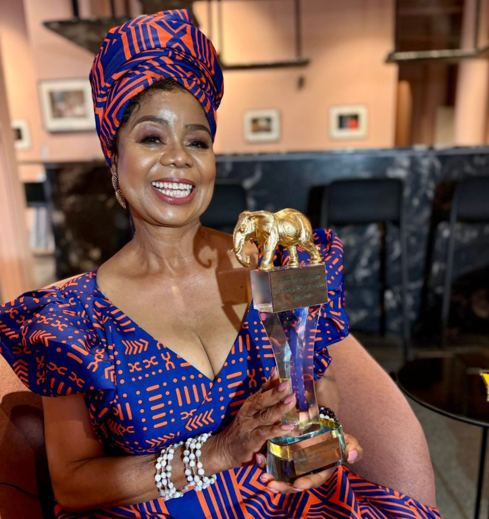 Veteran actresses honoured with Lifetime achievement awards 1 Veteran actresses Lifetime achievement awards