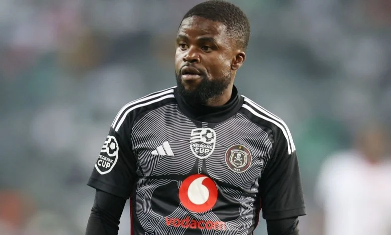 Lesedi-Kapinga-in-action-for-Orlando-Pirates-780x470