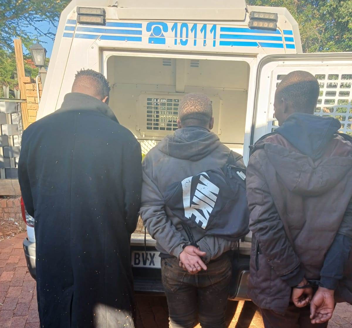 5 suspects arrested, one fatally wounded during a business robbery 1733225444943