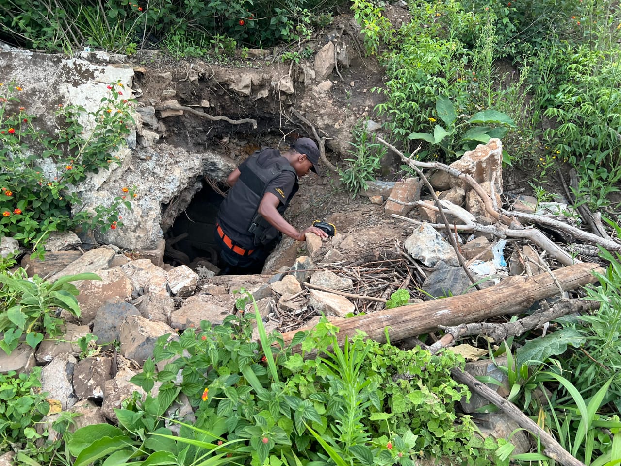 150 illegal miners trapped inside an abandoned mine in Sabie 468731804_992752439543063_7388995713380175928_n