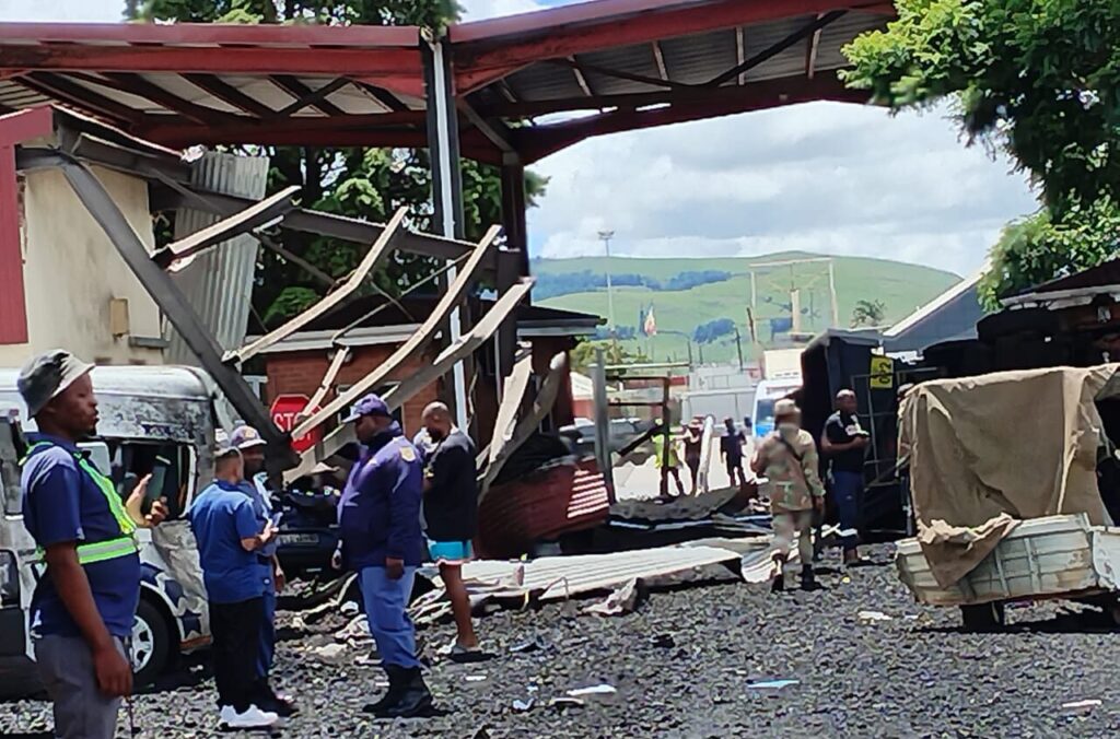 Oshoek Port of Entry temporarily suspended due to truck accident
