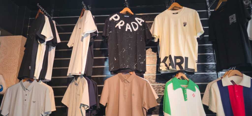 Counterfeit Crisis: Gauteng Police Launch Coordinated Strikes Against Knockoffs 1 Targeting the selling of illegal and counterfeit goods, the Counterfeit Unit of the South African Police Service (SAPS) has carried out raids in Protea, Garsfontein, and Vereeniging.