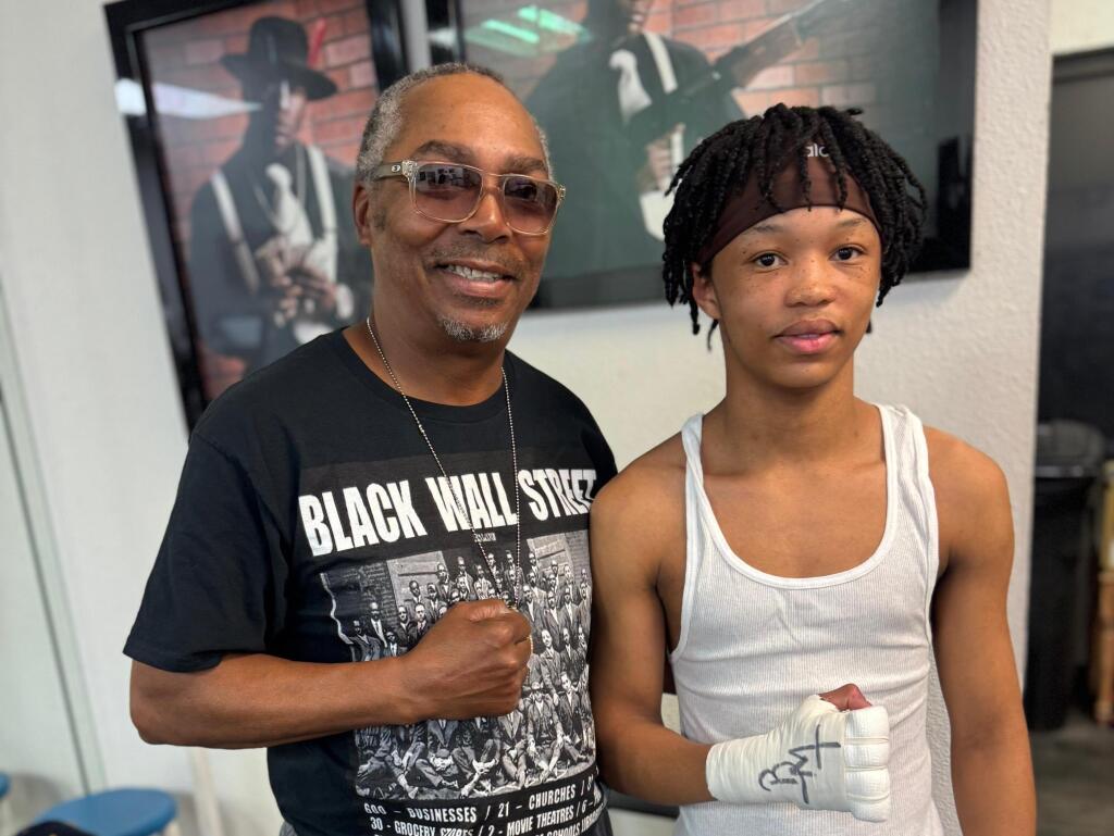 18-Year-Old phenom hones skills at Mayweather boxing club 1 Eighteen-year-old South African boxing prospect Botlhale Hakeem Thobejane is honing his skills at the prestigious Mayweather Boxing Club in Las Vegas.