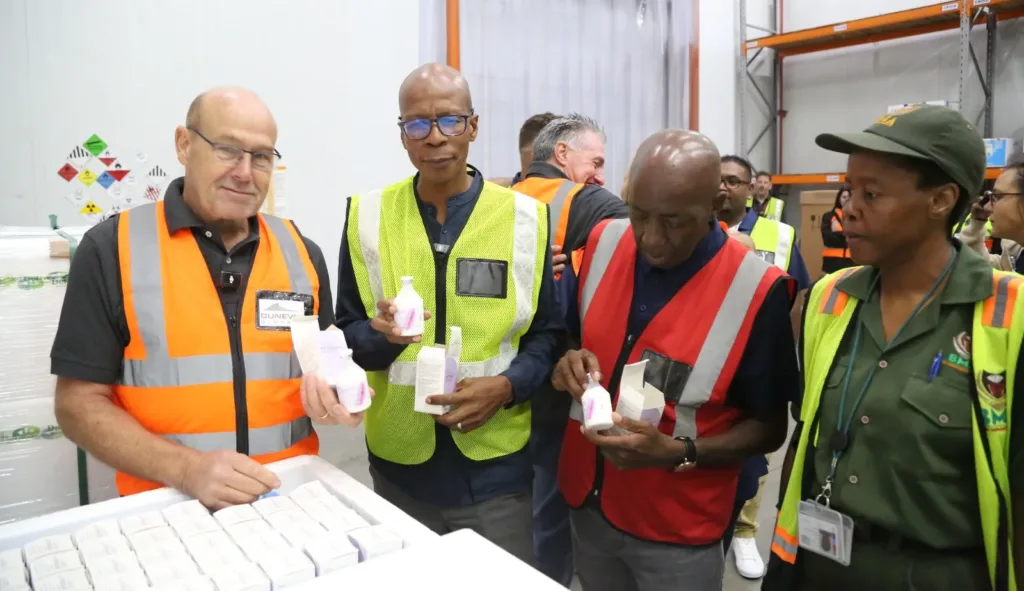 Battling foot and mouth: 1.5 million doses now available for farmers 1 Agriculture Minister John Steenhuisen confirmed the arrival of a major shipment of 1.5 million Dollvet Foot and Mouth Disease (FMD) vaccines at OR Tambo International Airport on Sunday.