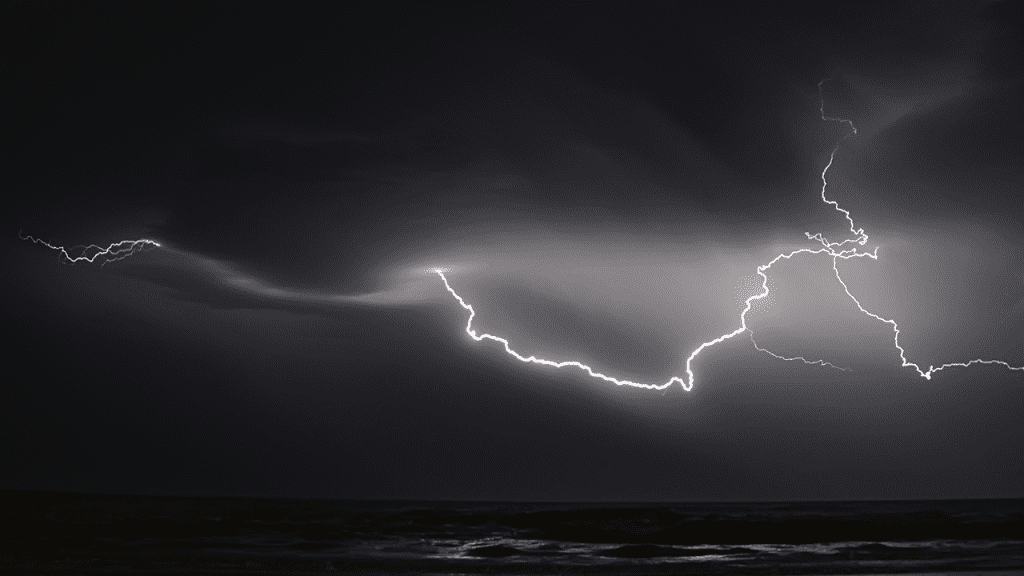 The South African Weather Service (SAWS) has issued a warning for severe thunderstorms in the escarpment and Highveld of Mpumalanga and the northern parts of Gauteng for Friday.