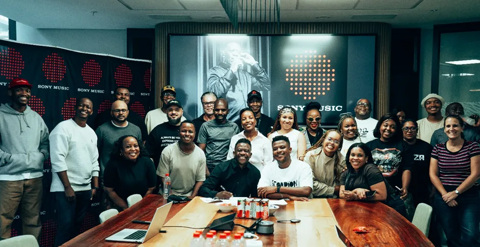 In His Presence Turns 20: Bishop Benjamin Dube signs with Sony Music Entertainment Africa 1 In His Presence Turns 20: Bishop Benjamin Dube signs with Sony Music Entertainment Africa