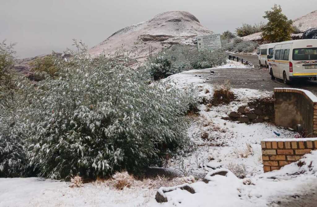 Travel Alert: Qacha's Nek Port shut down due to severe weather conditions