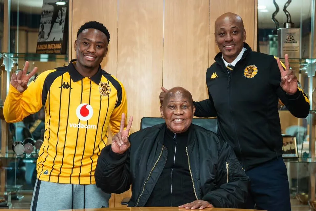 Phili makes permanent switch to Kaizer Chiefs; fans eager for impact 1 Phili Makes Permanent Switch to Kaizer Chiefs, Fans Eager for Impact